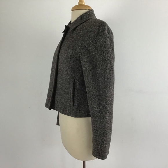 Ann Taylor stretch silk and wool zippered front tailored cropped jacket. Size 4 - Picture 4 of 11